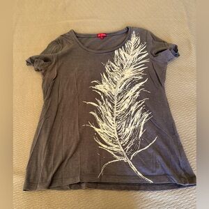 Vintage beaded feather tee shirt women’s large 100% cotton Po Pori 🪶 🩶